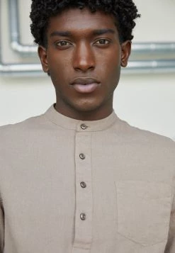 Pier One Hombre Camisa - Taupe -Pier One Tienda 02bf2dafeb9f48aca132a39f3c9562ef