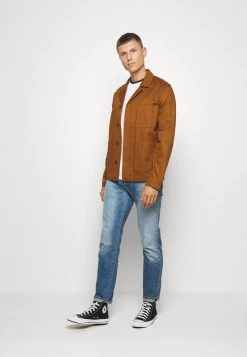 Pier One Hombre Camiseta Básica - Black -Pier One Tienda 03afd02d6e0e4ee19898757c13e40fbd