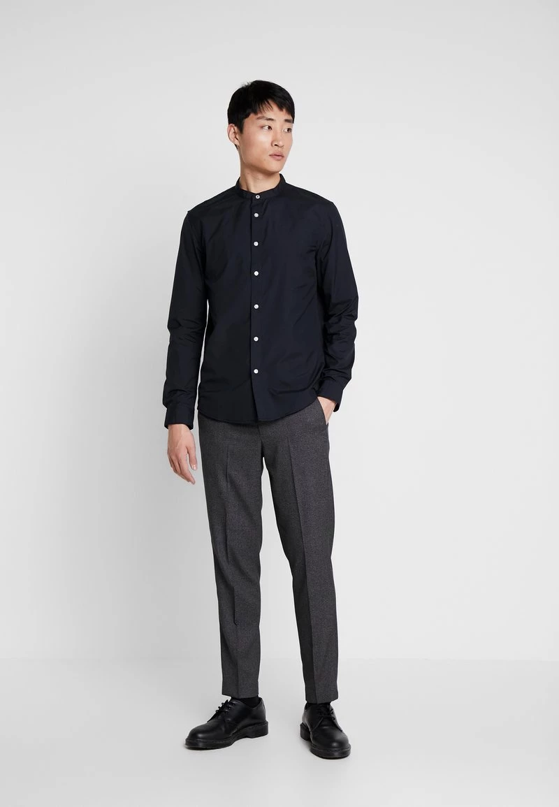 Pier One 2 PACK - Camisa - Oliv/black, Hombre 3 Pier One 2 PACK - Camisa - Oliv/black, Hombre