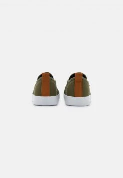 Pier One Unisexo UNISEX - Mocasines - Khaki 10 Pier One Unisexo UNISEX - Mocasines - Khaki -Pier One Tienda 0ec91ba0b5e8472194d82dc62e0f238c