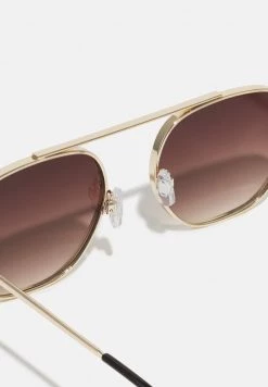 Pier One Unisexo WITH CHAIN SET UNISEX - Gafas De Sol - Brown -Pier One Tienda 17dec482534c48438c04a585cec7ab57