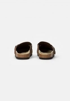 Pier One Unisexo Sandalias Planas - Brown -Pier One Tienda 18a09b6c3e71439784e427988b058842