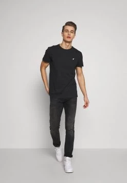 Pier One Hombre Camiseta Básica - Black -Pier One Tienda 2bab25c9ae004387a0d6cc7bc5dca51a