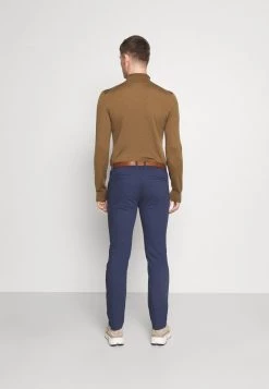 Pier One BELTED - Pantalones Chinos - Dark Blue, Hombre -Pier One Tienda 2fd93301a4b94bafb1c4d366c8dbf91f