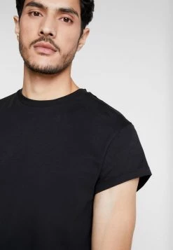 Pier One Hombre Camiseta Básica - Black -Pier One Tienda 3848e81c19324792af8f94d650737d49