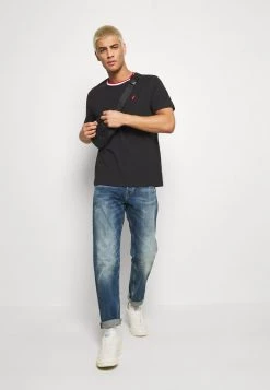 Pier One Hombre Camiseta Básica - Black -Pier One Tienda 3934dbecd680490f8361f7924c43a8e0