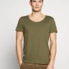 Pier One Hombre Camiseta Básica - Khaki -Pier One Tienda 3ac764a63a484ed483db3eb19c1f28cc
