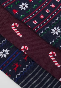 Pier One Hombre XMAS GIFT BOX 3 PACK - Calcetines - Dark Blue/bordeaux/red -Pier One Tienda 3ed892cbc52944bd811fef40de434aa9