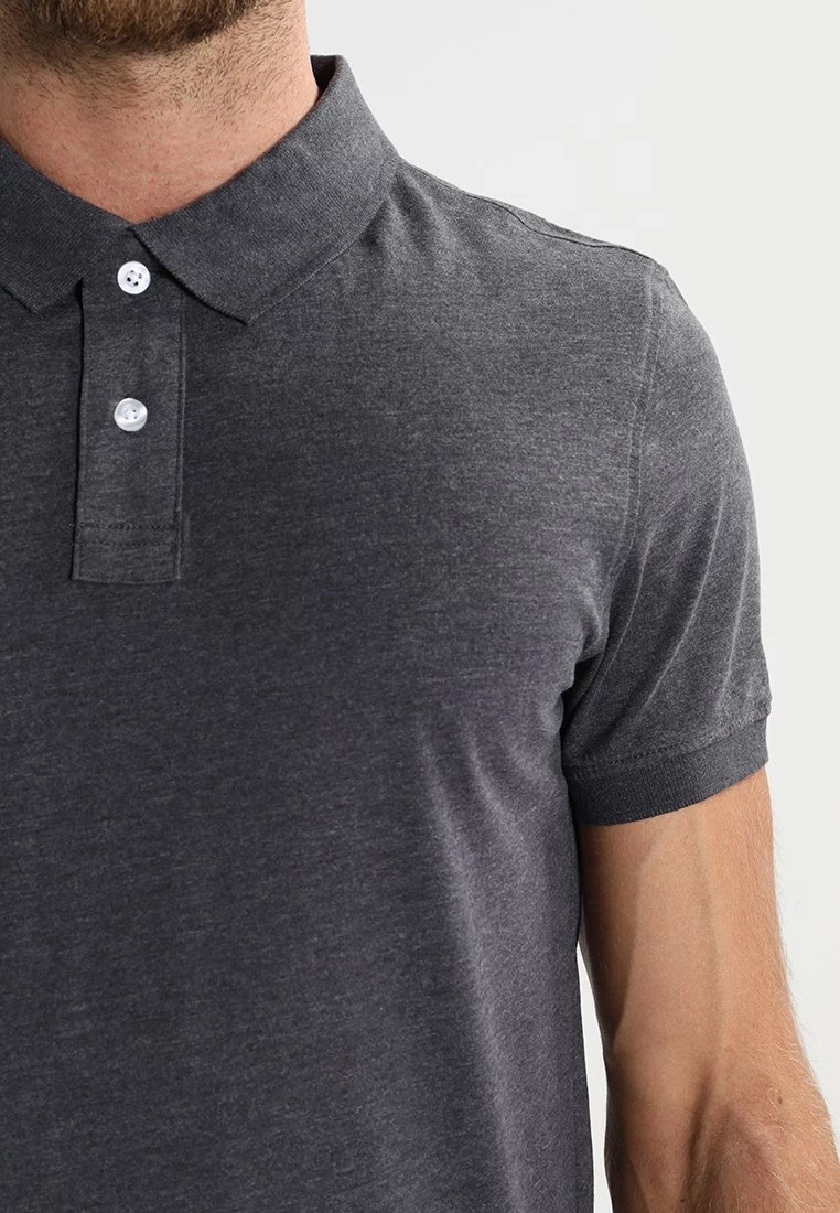 Pier One Hombre Polo - Dark Grey Melange 7 Pier One Hombre Polo - Dark Grey Melange - Imagen 5