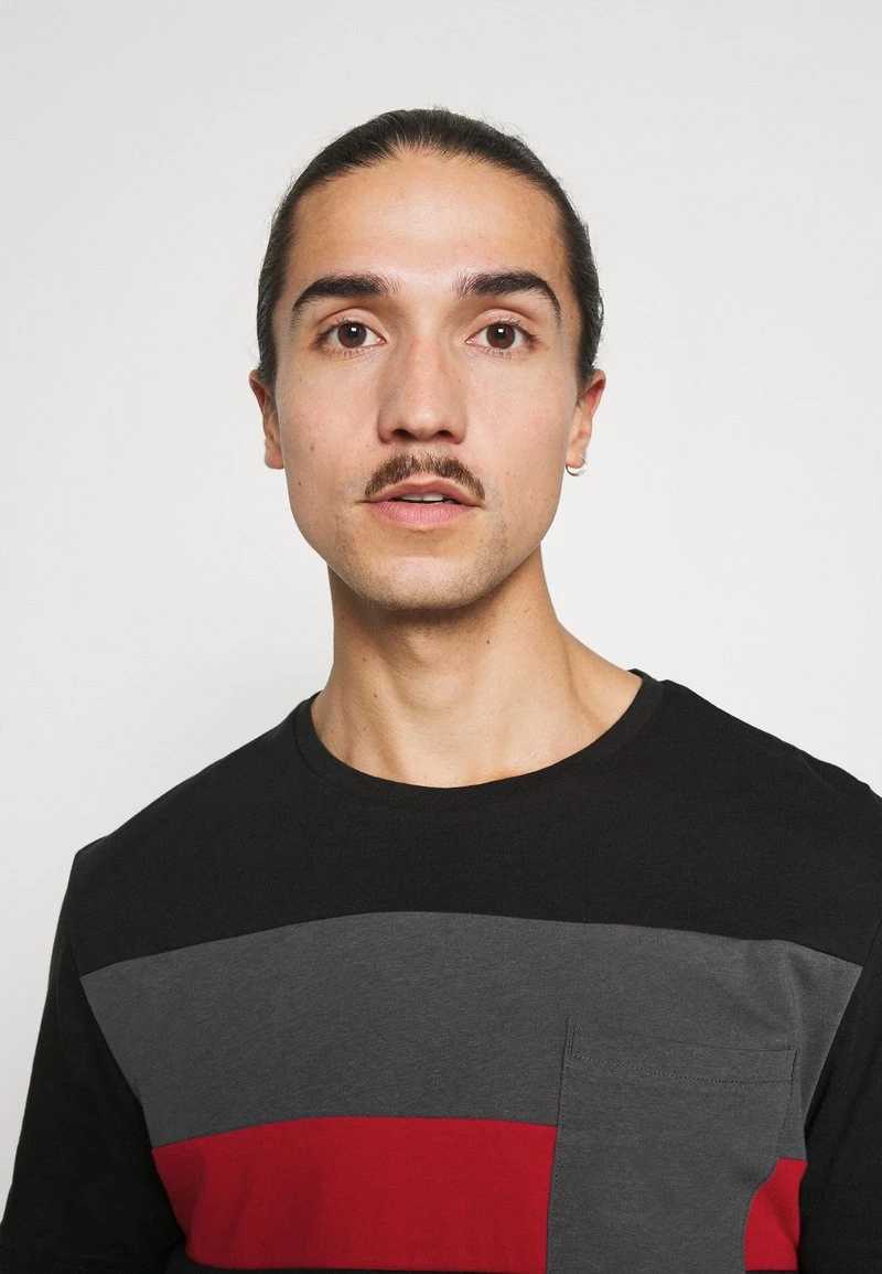 Pier One Hombre Camiseta Básica - Black 6 Pier One Hombre Camiseta Básica - Black - Imagen 4