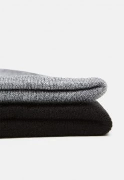 Pier One Unisexo 2 PACK UNISEX - Gorro - Black/grey 9 Pier One Unisexo 2 PACK UNISEX - Gorro - Black/grey -Pier One Tienda 55a5598cc548418184d9aad0f4362f9a