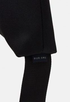 Pier One Unisexo UNISEX - Bandolera - Black -Pier One Tienda 5ad12cfe4065434fb4a966d6c236f3fb
