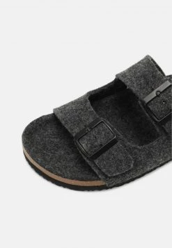 Pier One Unisexo UNISEX - Sandalias Planas - Dark Grey -Pier One Tienda 706a626ac2de49d8afb699aec387b4d3