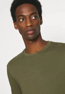 Pier One Hombre 3 PACK - Camiseta De Manga Larga - Black/dark Grey/olive 15 Pier One Hombre 3 PACK - Camiseta De Manga Larga - Black/dark Grey/olive -Pier One Tienda 74db2bd0cf184eec91d2263c1009cdf1