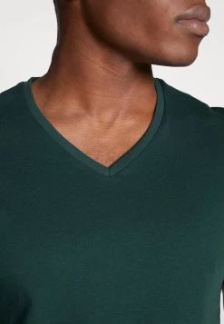 Pier One Hombre 3 PACK - Camiseta Básica - Black, Grey, Green -Pier One Tienda 75d8e7abd9c649fe8ff382e42bf08591