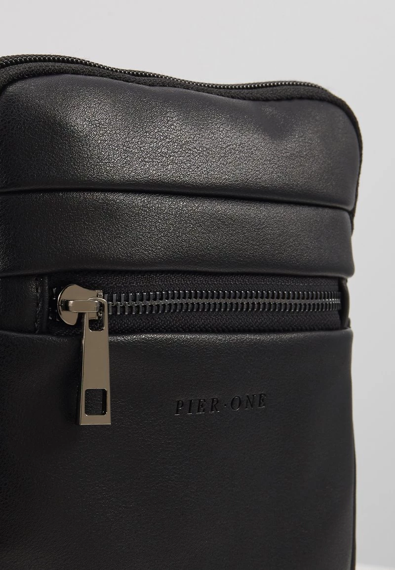 Pier One Hombre Bandolera - Black 5 Pier One Hombre Bandolera - Black - Imagen 3