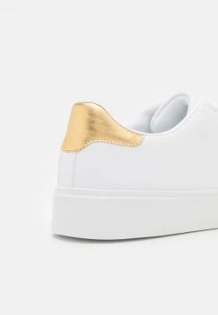 Pier One Unisexo UNISEX - Zapatillas - White/gold -Pier One Tienda 92ec12ac22bb415e94b999369d095c3f