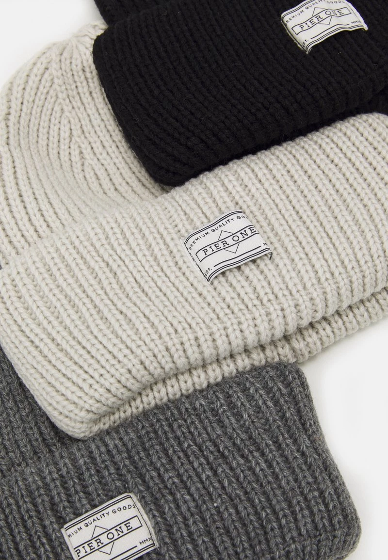 Pier One Unisexo 3 PACK UNISEX - Gorro - Black/dark Grey/off-white 5 Pier One Unisexo 3 PACK UNISEX - Gorro - Black/dark Grey/off-white - Imagen 3