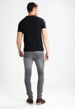 Pier One Hombre Camiseta Básica - Black -Pier One Tienda 986416f3e81f4399a4473036c21acde4