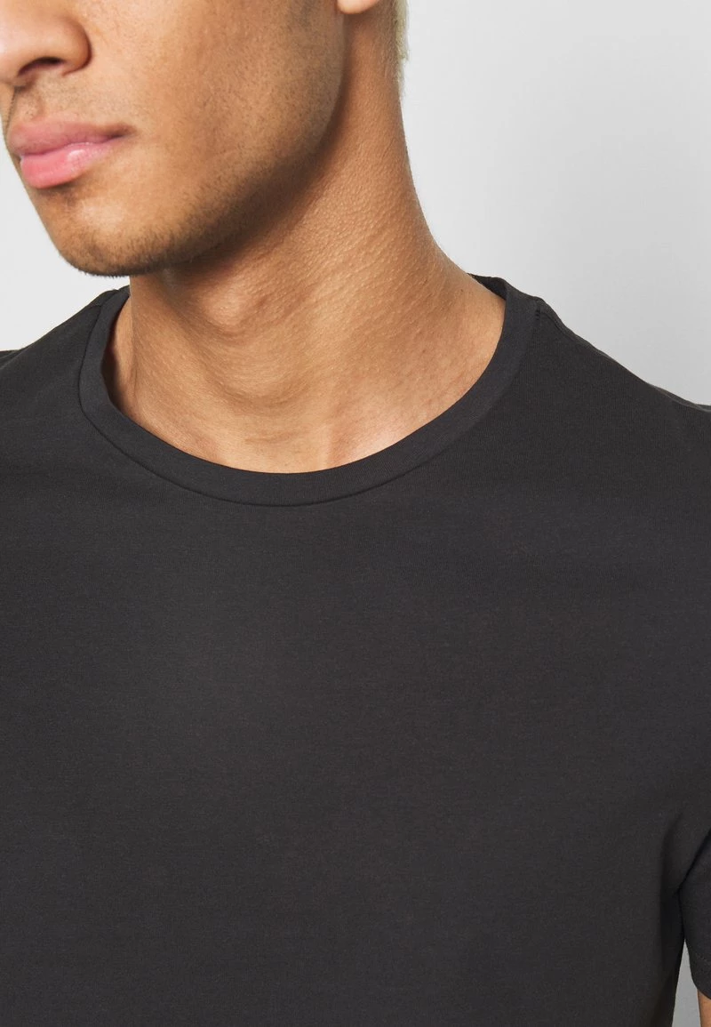 Pier One Hombre 7 PACK - Camiseta Básica - Black 8 Pier One Hombre 7 PACK - Camiseta Básica - Black - Imagen 6