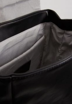 Pier One Unisexo UNISEX - Mochila - Black -Pier One Tienda ac05b5fe66b449b29f880aa1940a19a9