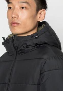Pier One Hombre BASIC PUFFER JACKET WITH CONTRAST HOOD - Chaqueta De Invierno - Black/olive -Pier One Tienda ac45dd429b7349d1b1c00897ccebcc8a