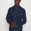 Pier One Camisa - Dark Blue, Hombre 1 Pier One Camisa - Dark Blue, Hombre -Pier One Tienda af8bf3d1625a4a6f82a6f025c4dbc0e6