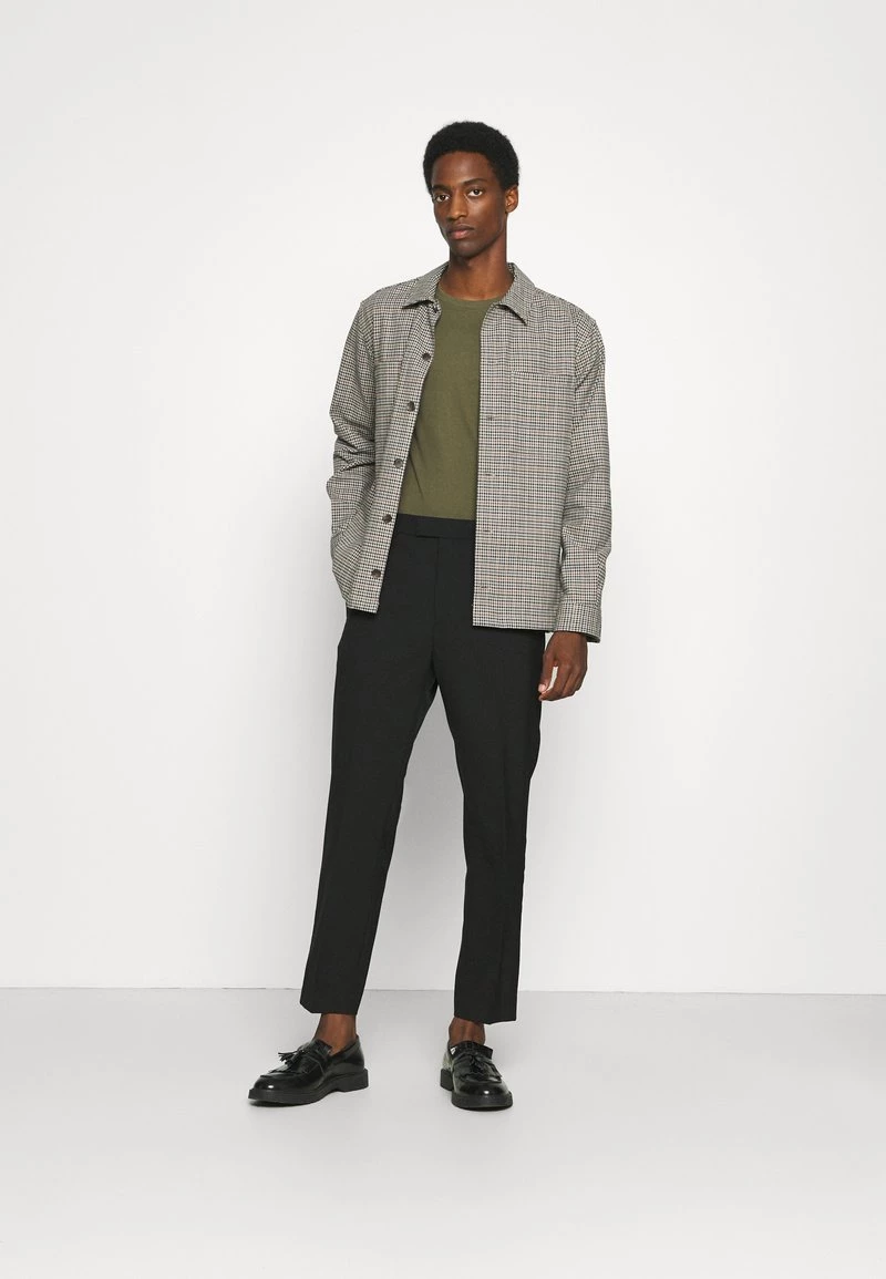 Pier One Hombre 3 PACK - Camiseta De Manga Larga - Black/dark Grey/olive 3 Pier One Hombre 3 PACK - Camiseta De Manga Larga - Black/dark Grey/olive