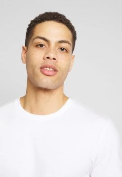 Pier One Hombre 3 PACK - Camiseta Básica - White/dark Blue/red -Pier One Tienda bb58520a3fdd4addbd204975d9a479ed