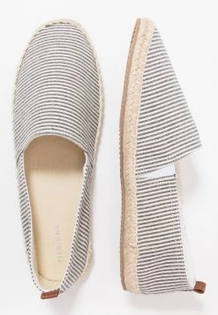 Pier One Unisexo RENA ESPADRILLE UNISEX - Alpargatas - White/blue -Pier One Tienda cf36b3a120304b8ca2a7c4aab8305f1b