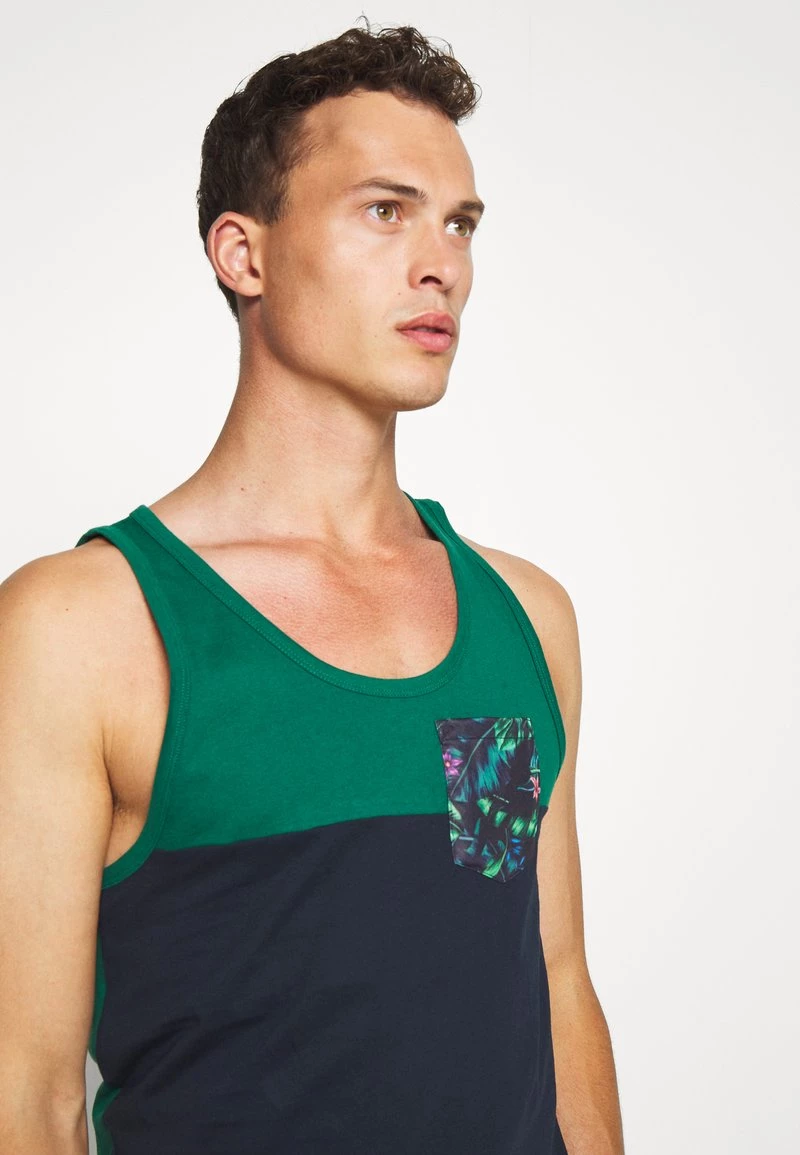 Pier One Hombre Top - Green 6 Pier One Hombre Top - Green - Imagen 4