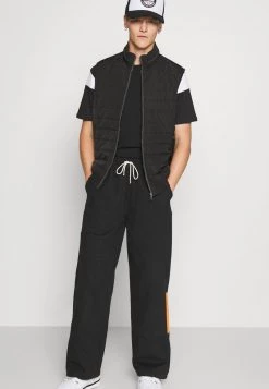 Pier One Hombre SLEEVE BLOCK NEW - Camiseta Estampada - Black/white -Pier One Tienda e8eb635624d14dde907e4fc0f64f0526