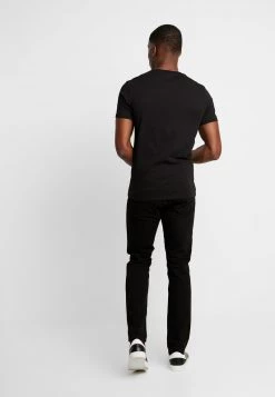 Pier One Hombre Camiseta Estampada - Black -Pier One Tienda ee8af05e410f47e99a7bef60e25a11f8