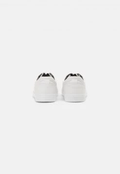 Pier One Unisexo UNISEX - Zapatillas - White -Pier One Tienda f100895260b14af2bebe9ef30eb4b6e6