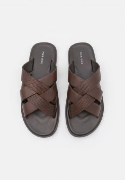 Pier One Hombre LEATHER - Sandalias Planas - Brown -Pier One Tienda f4e2b72018b8453c9b3a82f99cd6cc4e